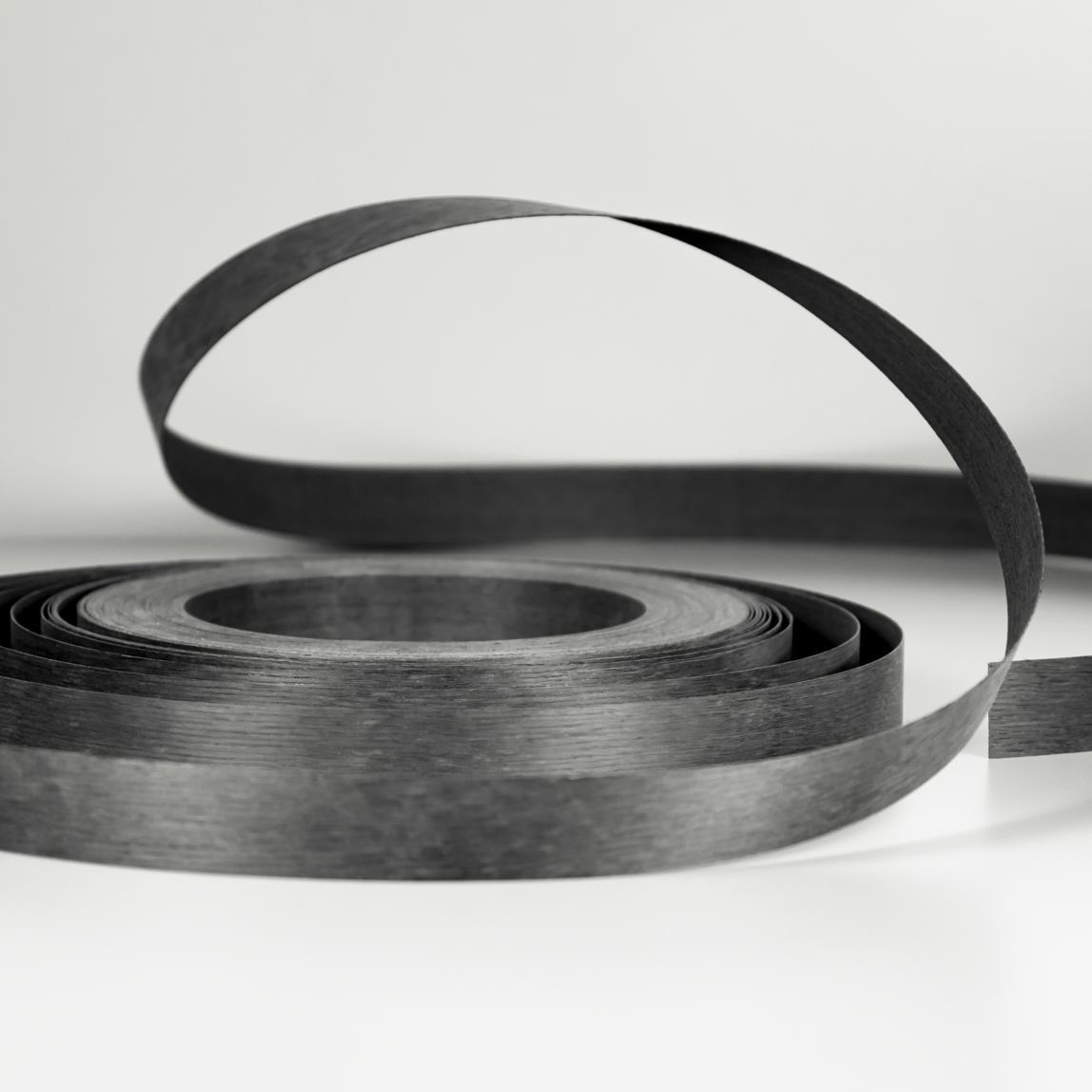 FANÉRKANTLIST VALNÖTMED LIM, 33X0,5MM, 50 METER/RULLE
