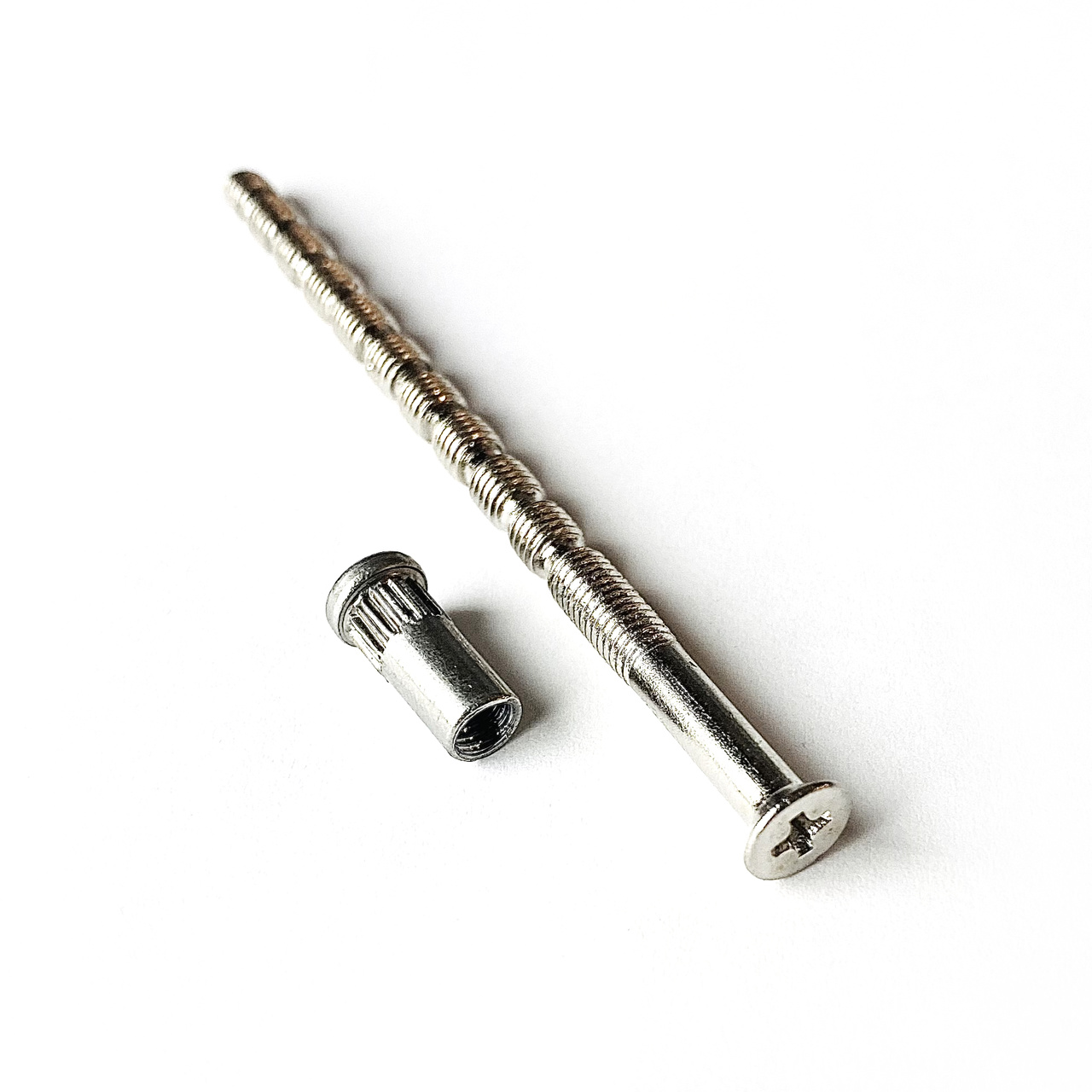 TRYCKESKRUV SKRUVPÅSE 30160050 NIPPEL SAMT SKRUV RF M5x90MM